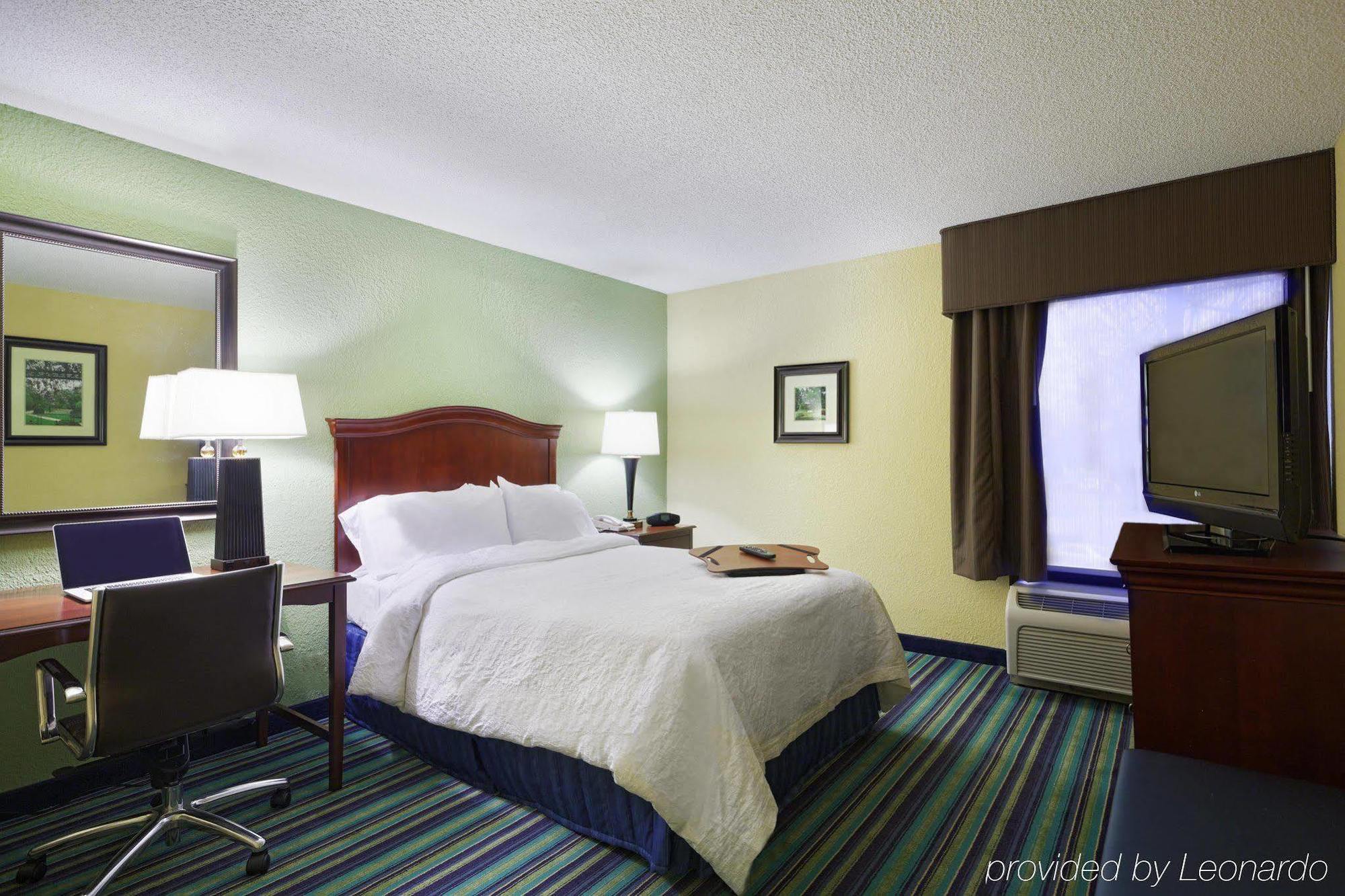 Hampton Inn Raleigh Cary Exterior foto